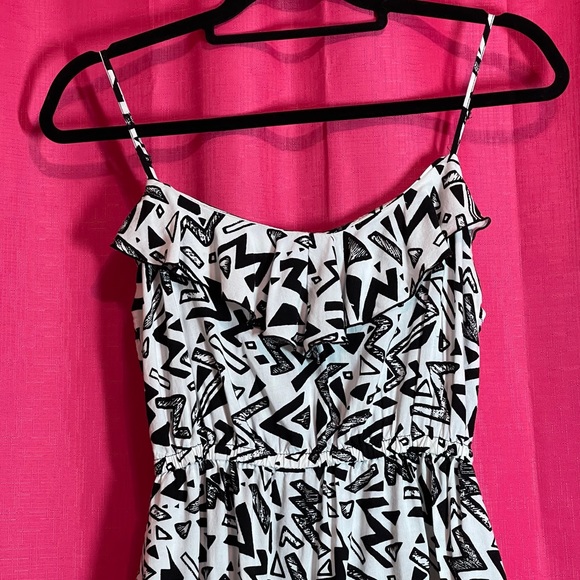 RUE21 BLACK & WHITE SUN DRESS SIZE S - Picture 3 of 10